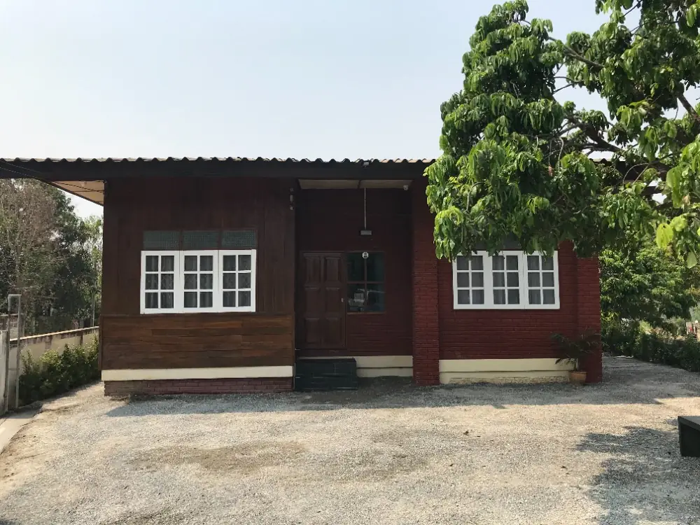 ขาย บ้าน ไม้สักทองพร้อมที่ดิน วิวภูเขา ติดถนน ทำเลทอง จอมทอง เชียงใหม่ 79ตรว