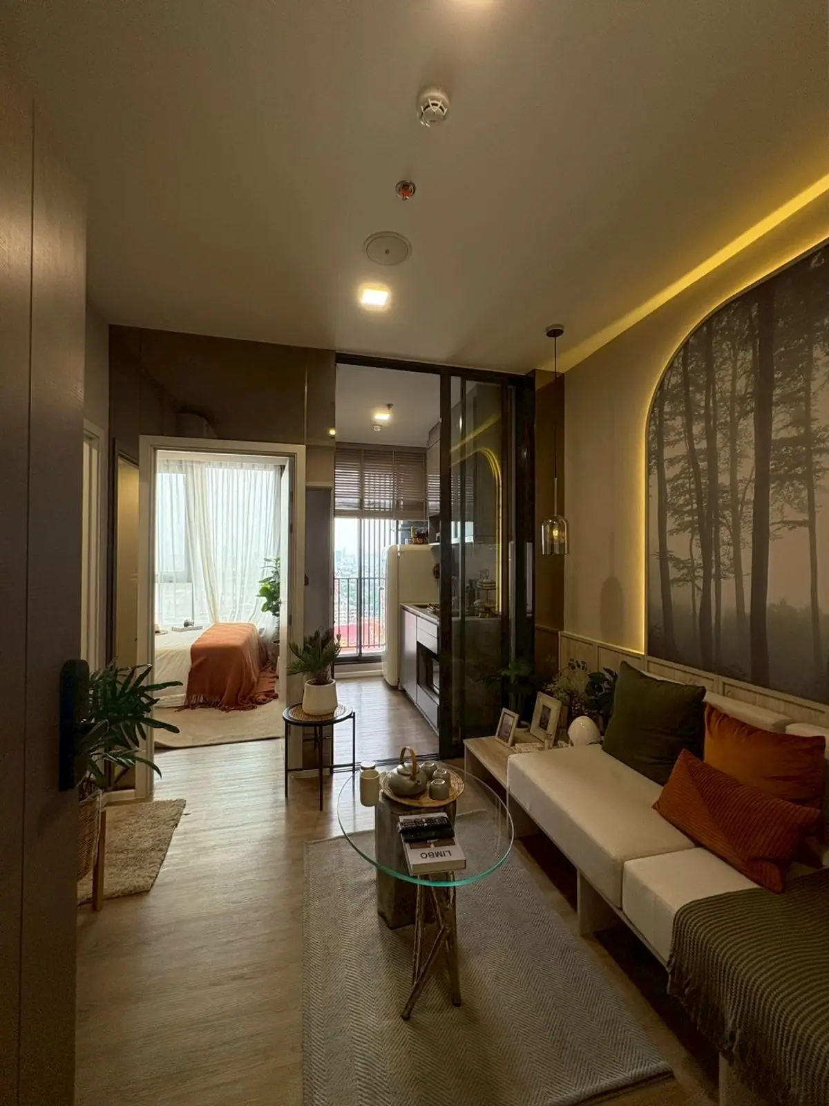 𝗠𝗢𝗗𝗜𝗭 𝗥𝗛𝗬𝗠𝗘 รามคำแหง 1 ห้องนอน 𝟑𝟎 ตรม.เพียง 𝟐.𝟗𝟐 ล้าน* ชั้นสูง วิวโปร่ง สนใจนัดชมโครงการ โทรเลย 088-2389494 คุณพิม 2