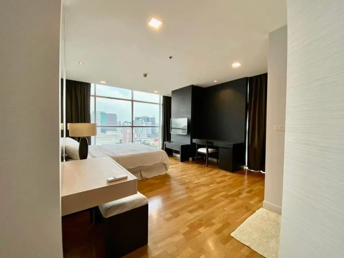 ST063 ขายด่วนห้ามพลาด! Urbana Sathorn 2