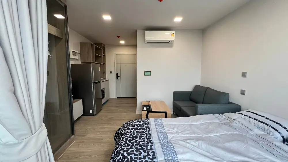 ให้เช่าKave Town colony ใกล้ม.กรุงเทพ ตึก B ชั้น 3 วิวด้านนอก 12,000 บาท 2