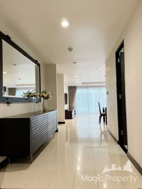 ขาย 3 ห้องนอน ใน อเวนิว 61 คอนโดมิเนียม เขตวัฒนา กรุงเทพฯ