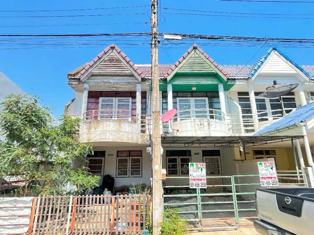 ขายถูกที่สุด! ทาวน์เฮ้าส์ 2 ชั้น หมู่บ้านชะอำบีชวิเลจ ใกล้หาดชะอำ ราคาเพียง 800,000 บาท (ต่อรองได้)