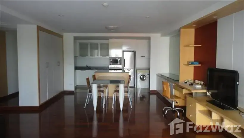 คอนโดให้เช่า 2 ห้องนอน ในโครงการ เออร์บาน่า สุขุมวิท 15 U38058