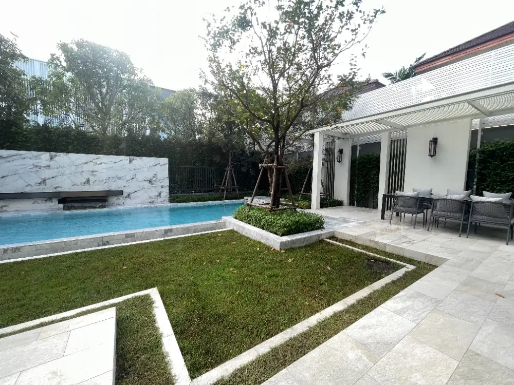 6 bedrooms 8 bathrooms 6 parking 710 Sqm at The Honor Yothinpattana 3