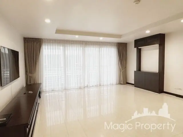ขาย 3 ห้องนอน ใน อเวนิว 61 คอนโดมิเนียม เขตวัฒนา กรุงเทพฯ 2