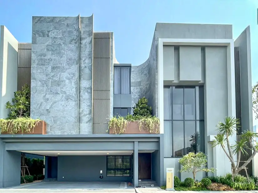 Bugaan Krungthep Kreetha: 109.8sqwah  655sqm. 4bed 7bath 68,300,000 Am: 0656199198