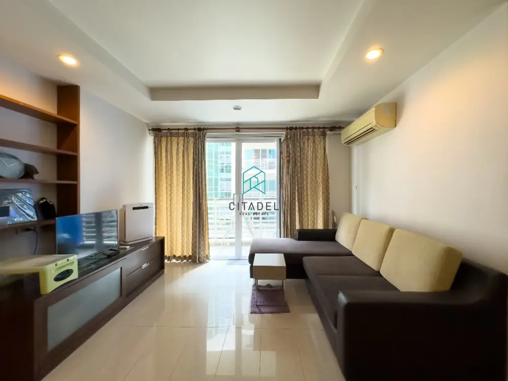 Spacious 2 Beds Unit for Sale!