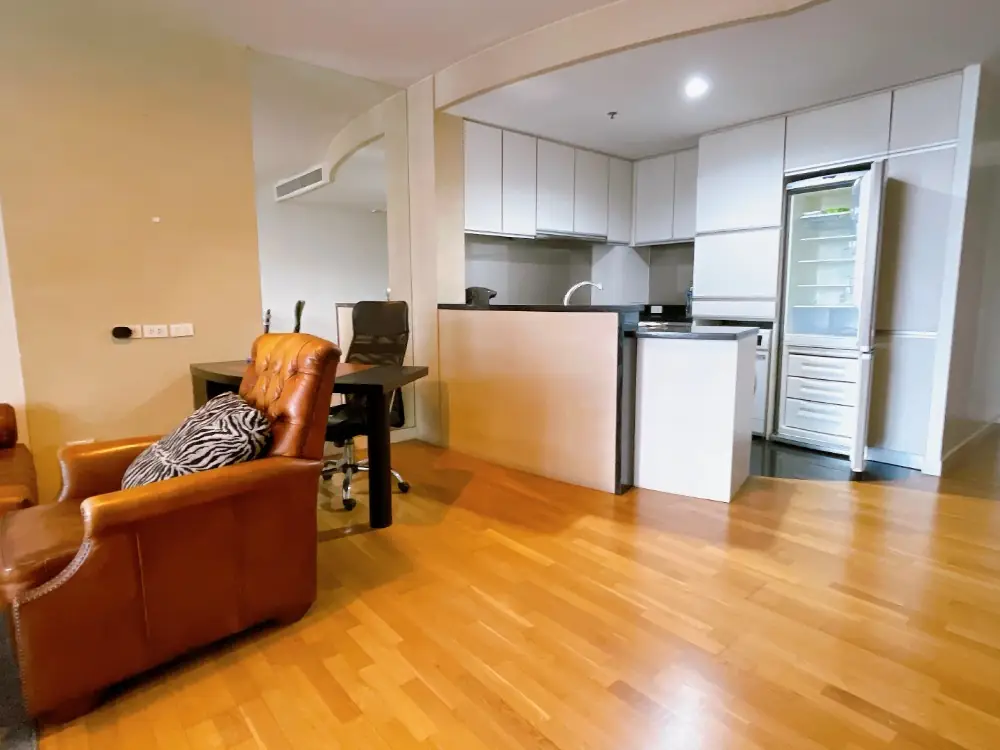 ให้เช่า พร้อมอยู่ 1 ห้องนอน 70 ตร.ม. คอนโด Urbana Sathorn 3