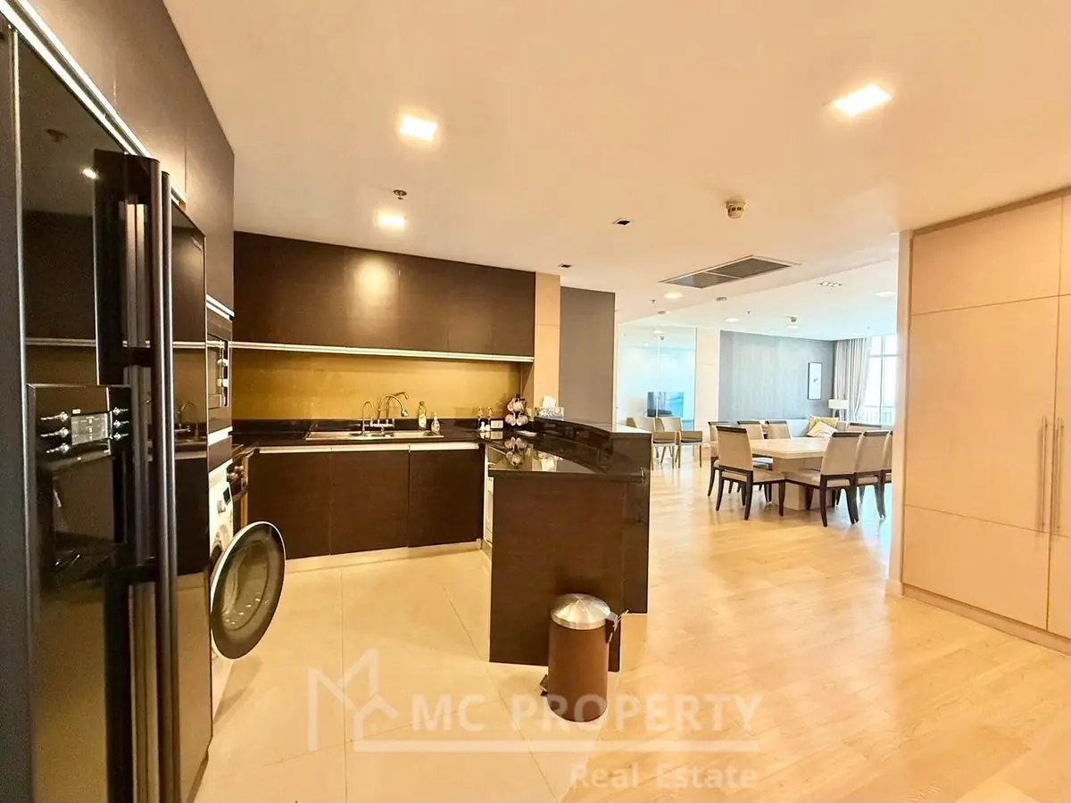 Urbana 2 ห้องนอน 139sqm 20fl ++ ให้เช่าเพียง 60,000 โปรดติดต่อ 0816878954 3
