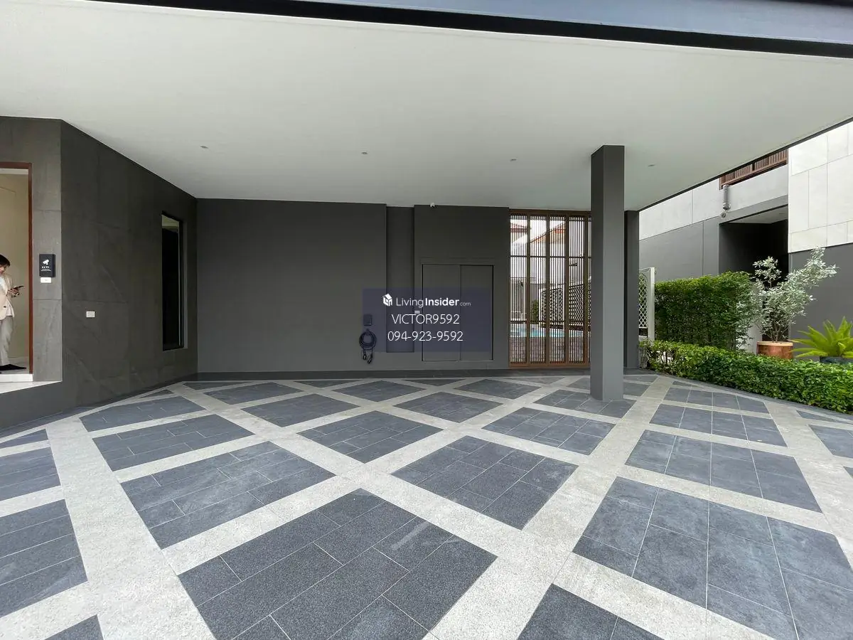 ขายบ้านเดี่ยวสไตล์ Private Pool Villa 3 ชั้น ระดับ Super Luxury ดิ ออเนอร์ โยธินพัฒนา ฟังก์ชัน 5 ห้องนอน 7 ห้องน้ำ 4 ที่จอดรถ มาพร้อมความสะดวกมากมาย เดินทางเข้า-ออกได้สะดวกใกล้ทางด่วน และCentral Festival East Ville 2