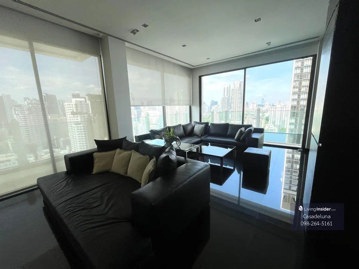 Rare item!!! 3 ห้องนอน duplex มาพร้อมกับสระส่วนตัวใจกลางพร้อมพงษ์ ชั้นสูง วิวโล่ง ห้องสวยครบจบพร้อมอยู่ได้เลย✨Le Raffine Sukhumvit 39✨3 ห้องนอน 5 ห้องน้ำ ขนาด 392.78 ตร.ม ใกล้ BTS พร้อมพงษ์ Tel.0982645161 3