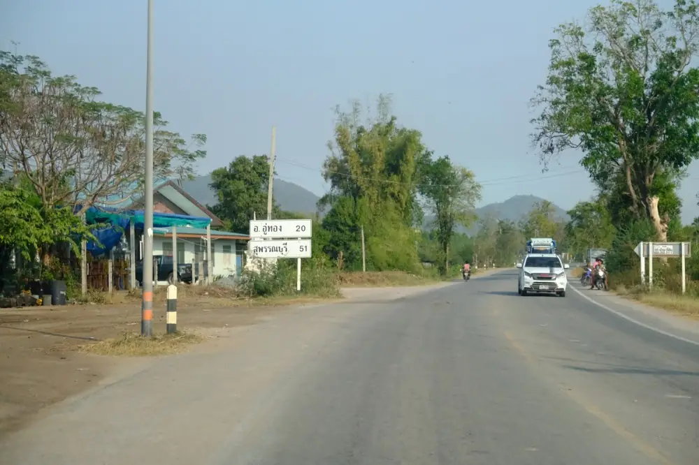 ขายที่ดิน 523 ไร่ ถนนอู่ทอง-กาญจนบุรี เลาขวัญ กาญจนบุรี ติดถนนราดยาง(หมายเลข3472) ถูกมาก 3