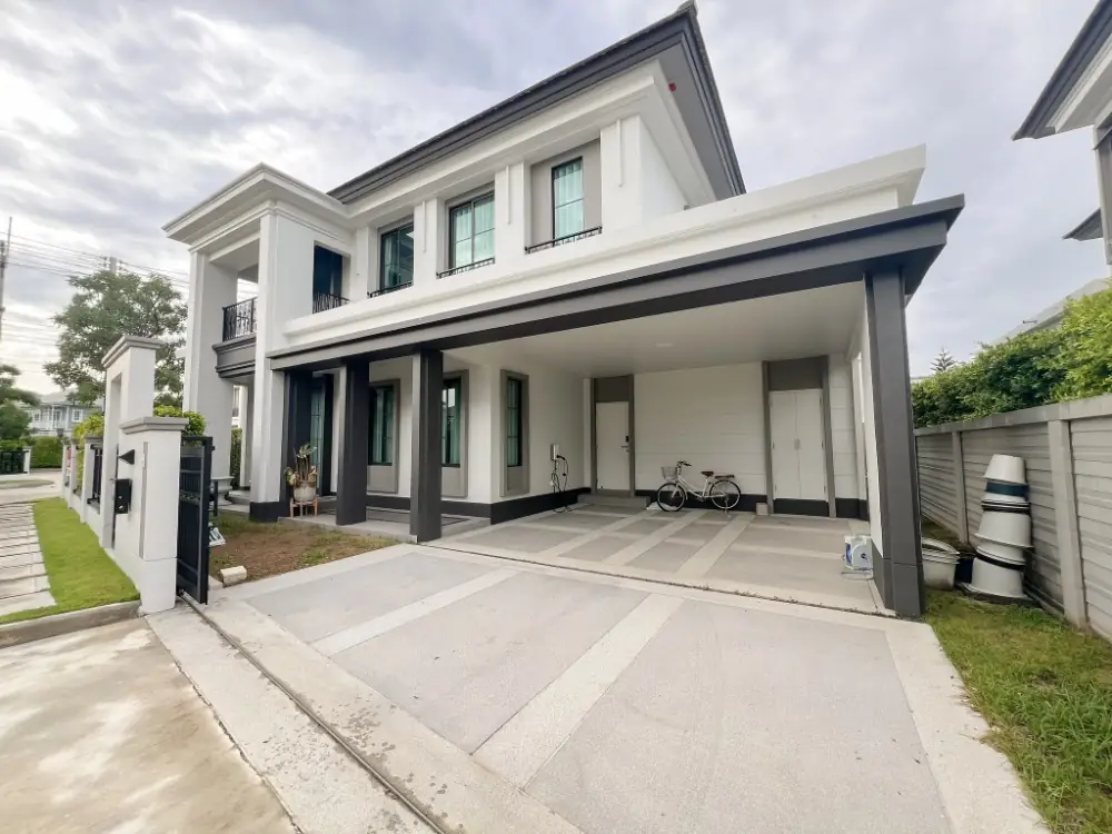 ขายถูกมาก บ้านเดี่ยวหรู ม.เศรษฐสิริ กรุงเทพ-ปทุมธานี เนื้อที่ 72.5 ตร.วา พื้นที่ใช้สอย 252 ตรม. เหมาะแก่การพักอาศัย วิวสนามกอล์ฟ 400 ไร่ บนถนนกรุงเทพ-ปทุมฯ เพียง 10 นาทีถึงทางด่วนศรีสมาน* ใกล้ Community Mall โรงพยาบาล แ 3